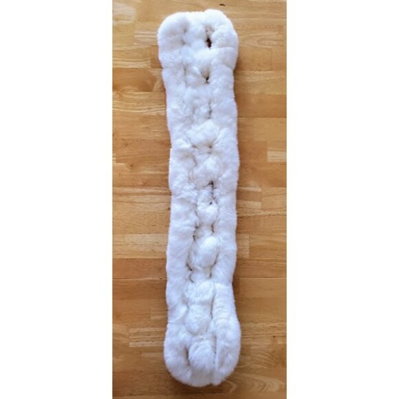 EUC Ivory Soft Fluffy Warm Faux Neck Scarf Wrap w Pom-Pom Accent Closure - Picture 5 of 6